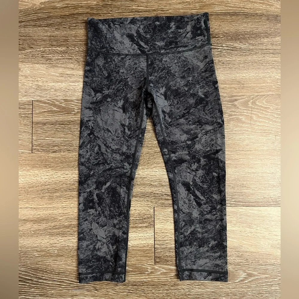 Lululemon Wunder Under Crop 21